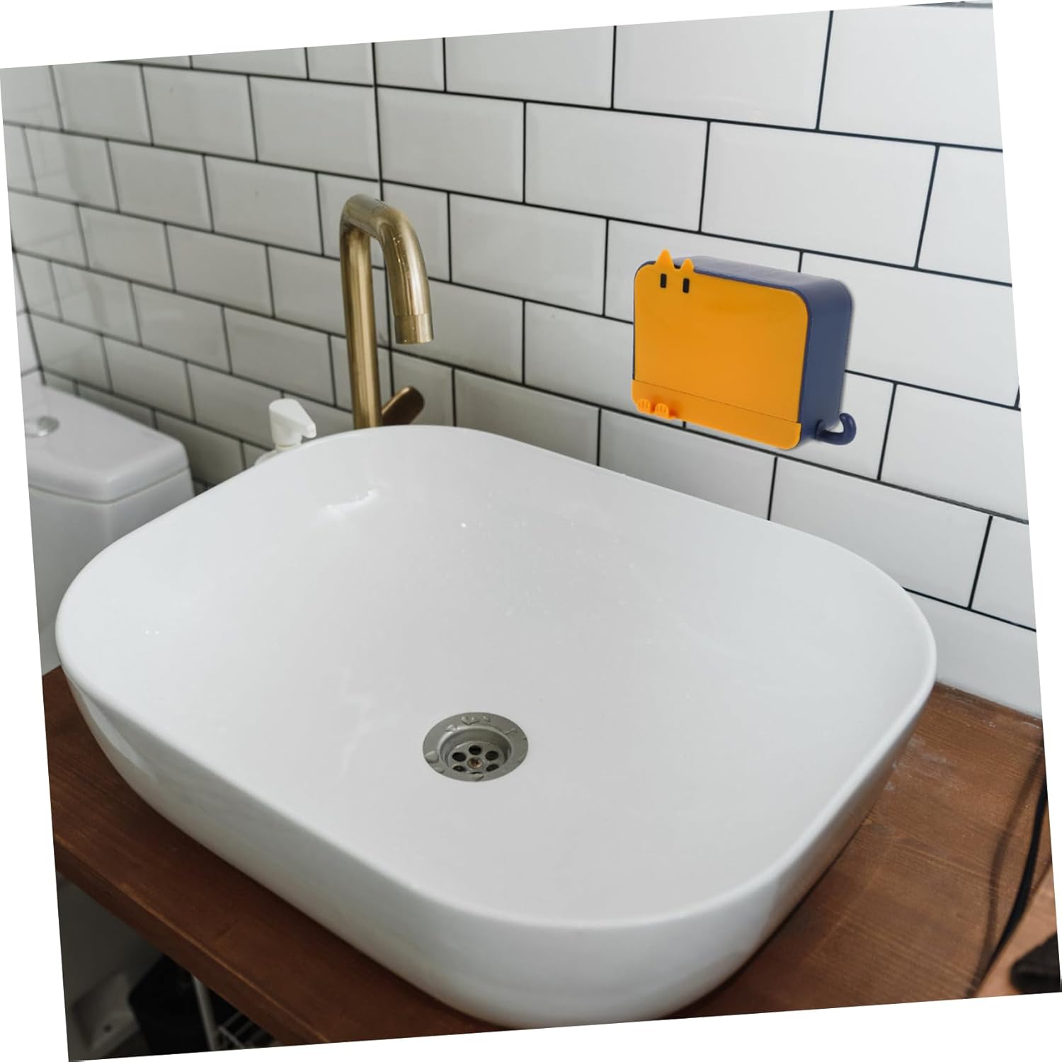 HOLIDYOYO Wall-Mounted Soap Dish with Lid