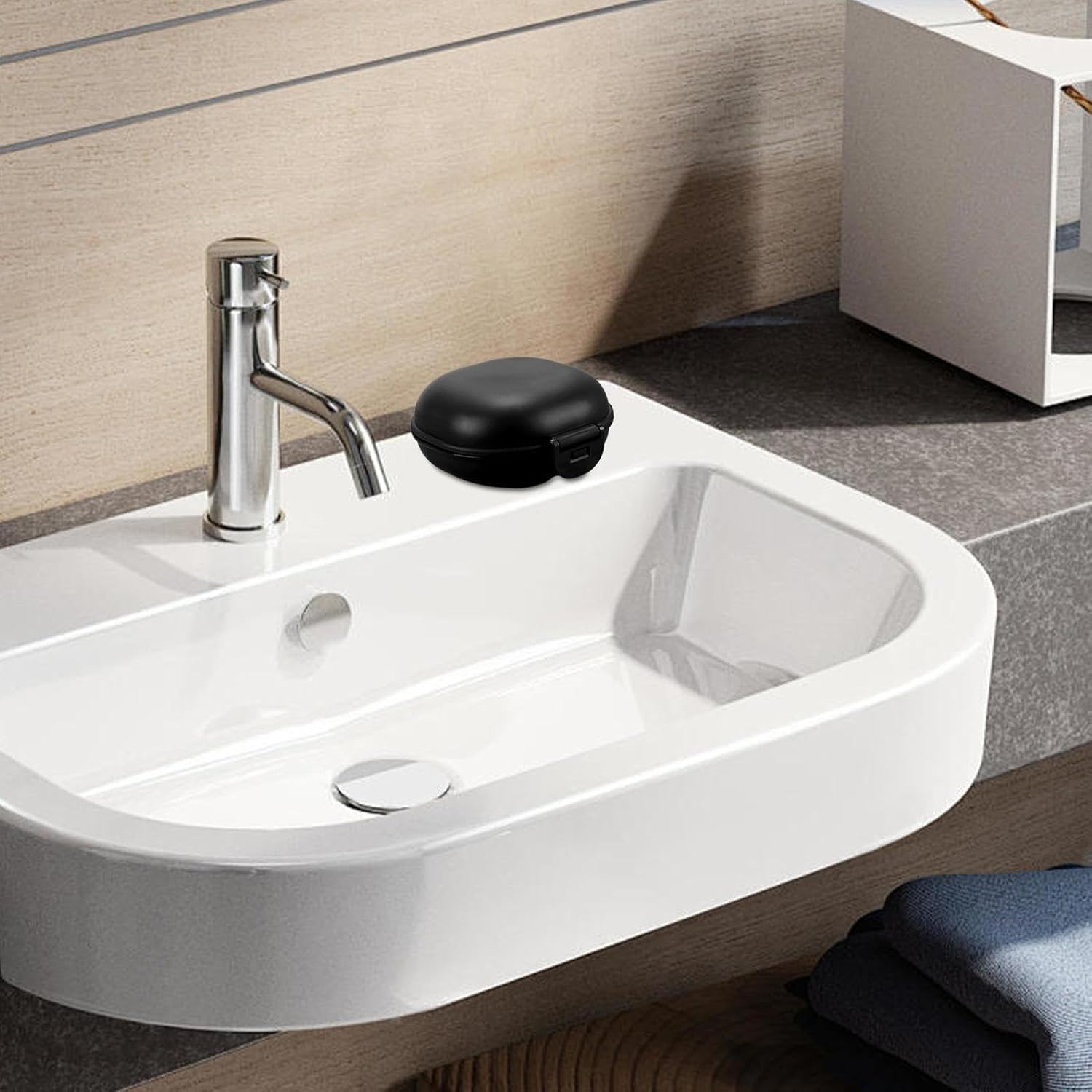 Travel Shampoo Bar Holder with Leak-Proof Lid 1