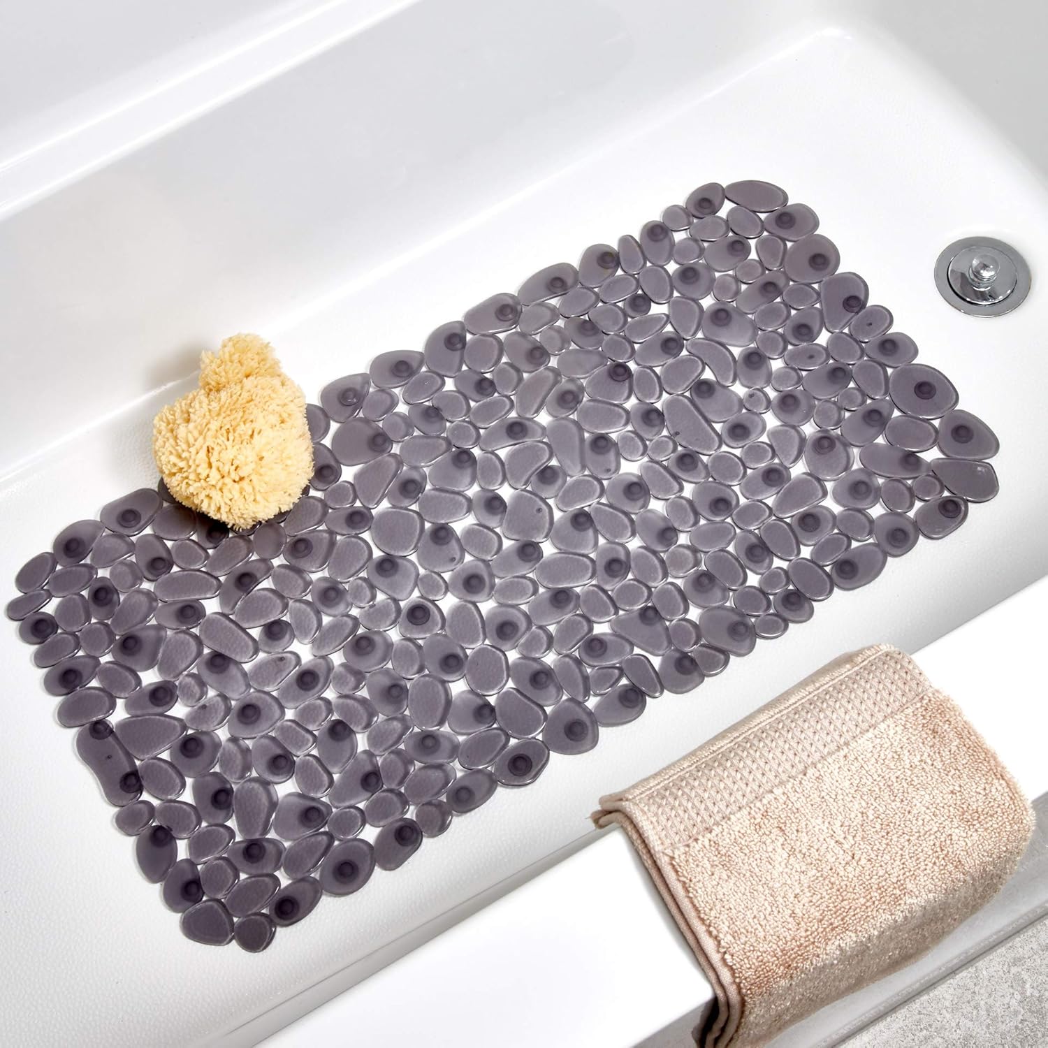 InterDesign iDesign Pebblz Suction Bath Mat Gray 26x135 1
