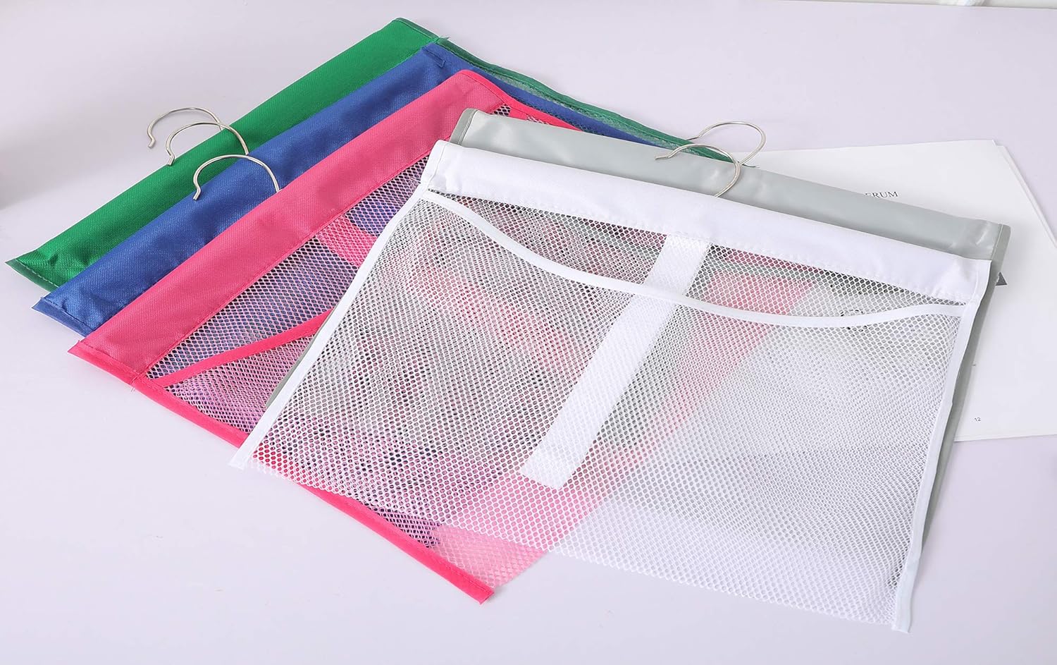Dearjana Portable Mesh Pocket with Rotatable Hanger